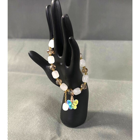 Iridescent Butterfly Charm Bracelet Oblong Glass Beads White Light Amber Stretch - Picture 3 of 7
